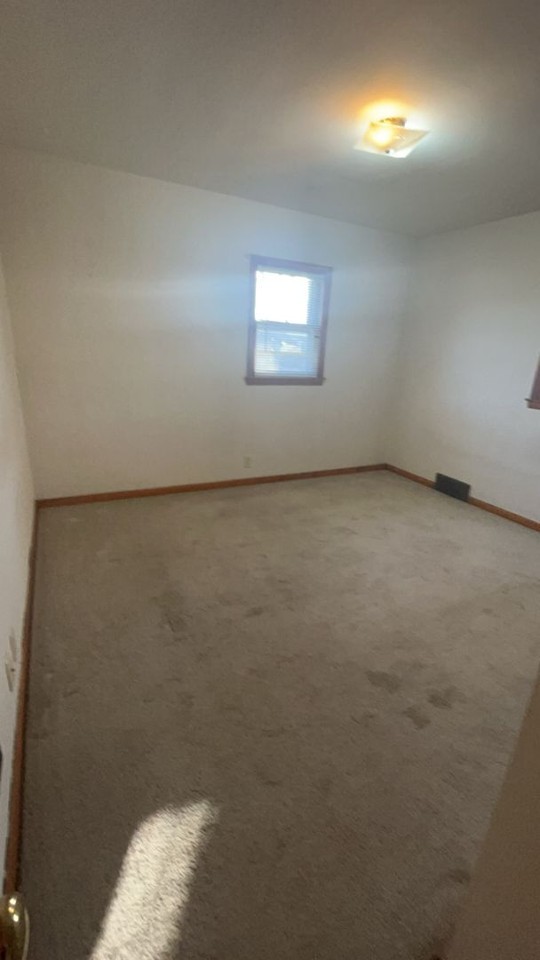 719 Caroline St - Photo 6 of 10