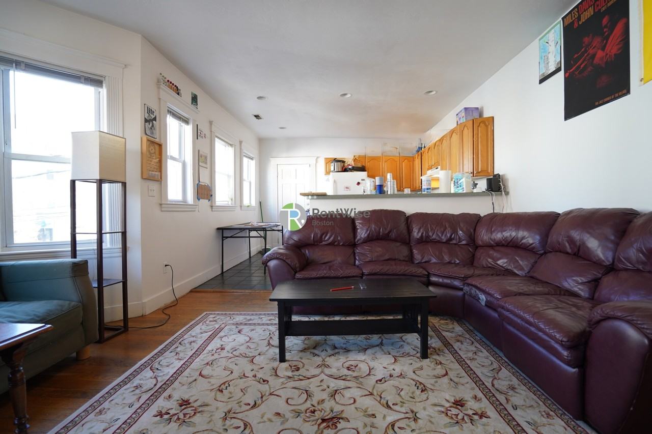 51 Gardner St #2 - Photo 3 of 37