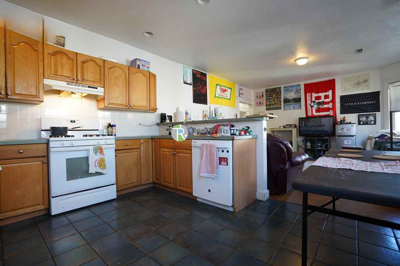 51 Gardner St #2 - Photo 7 of 37