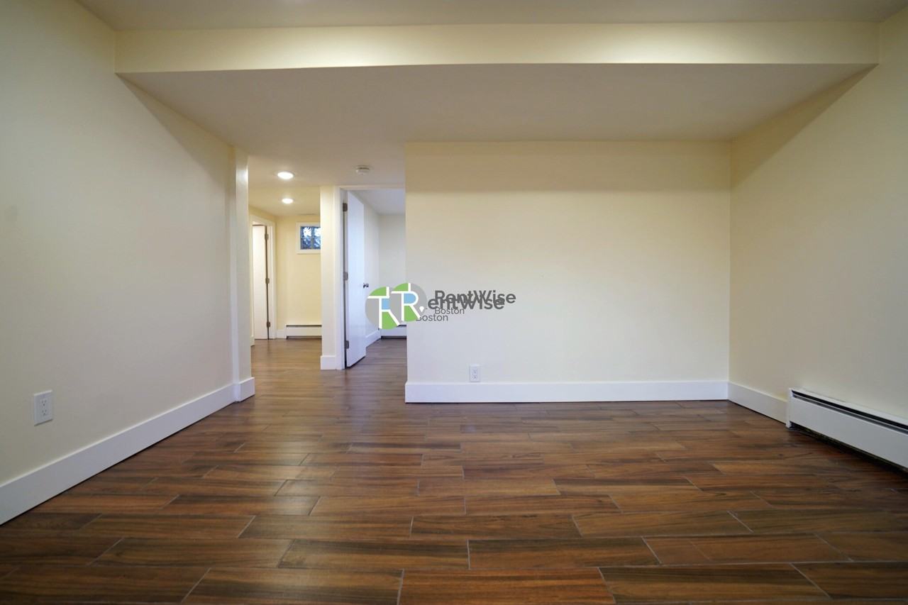 22 Snow St #4 - Photo 4 of 19