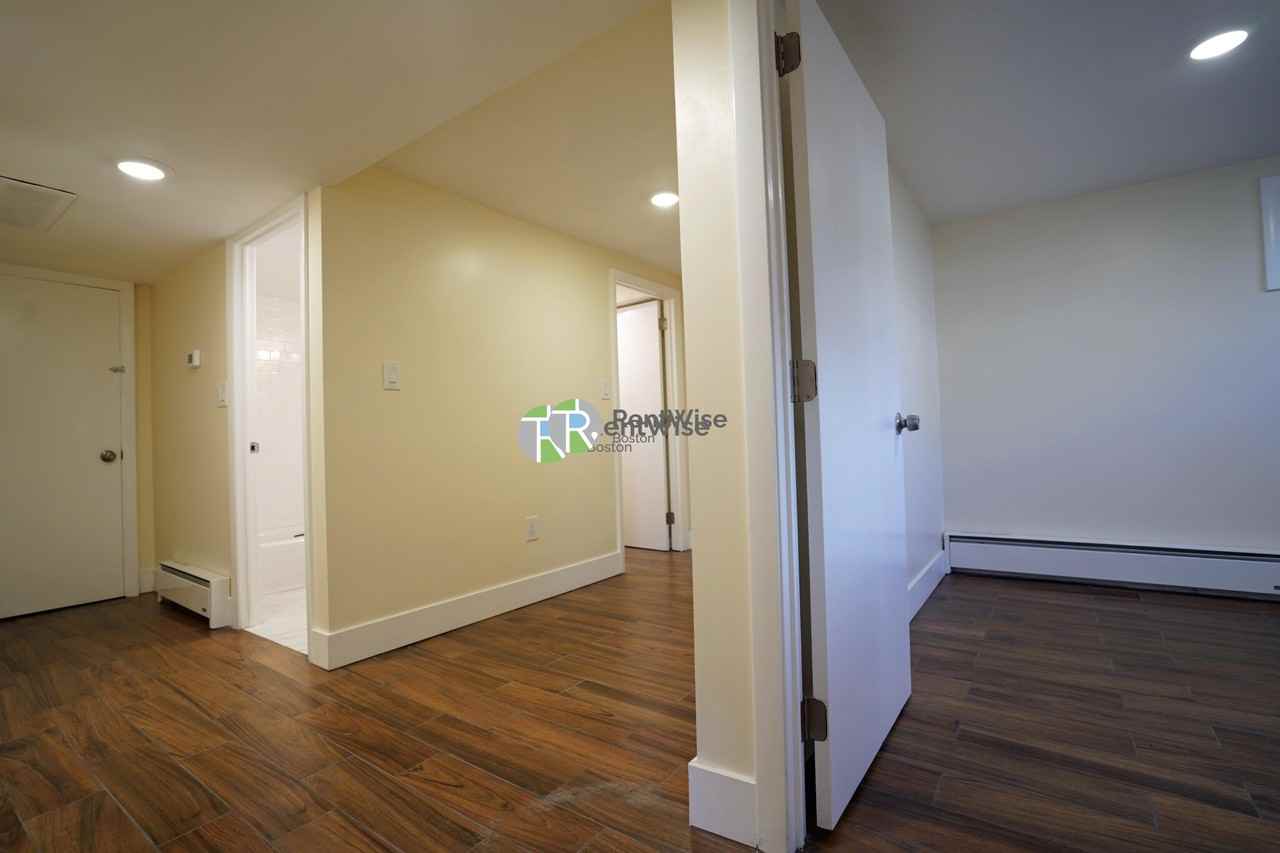 22 Snow St #4 - Photo 7 of 19