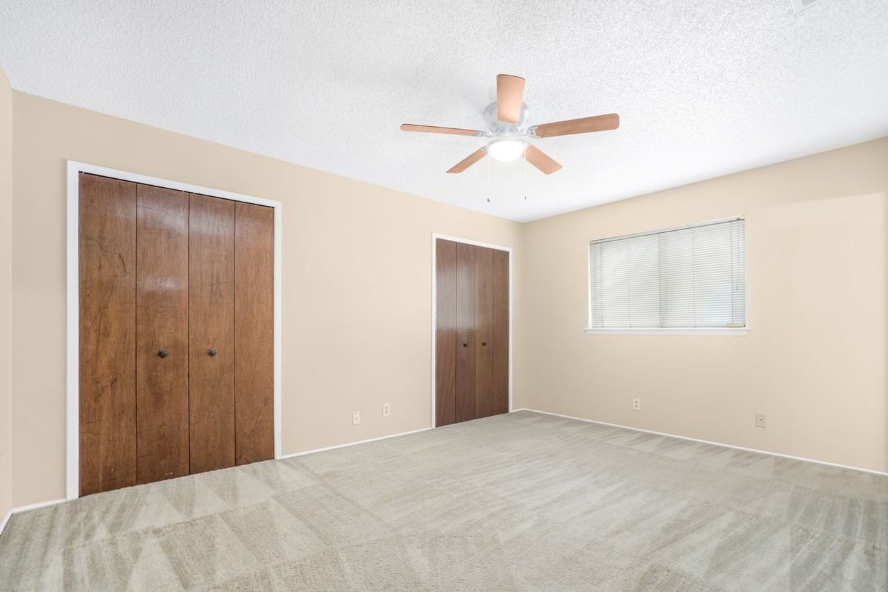 5003 Starfire St - Photo 5 of 18
