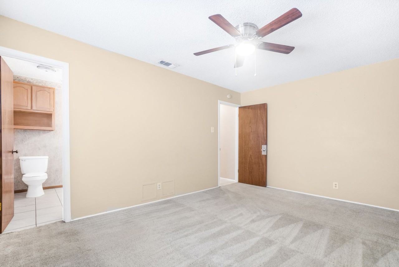 5003 Starfire St - Photo 6 of 18