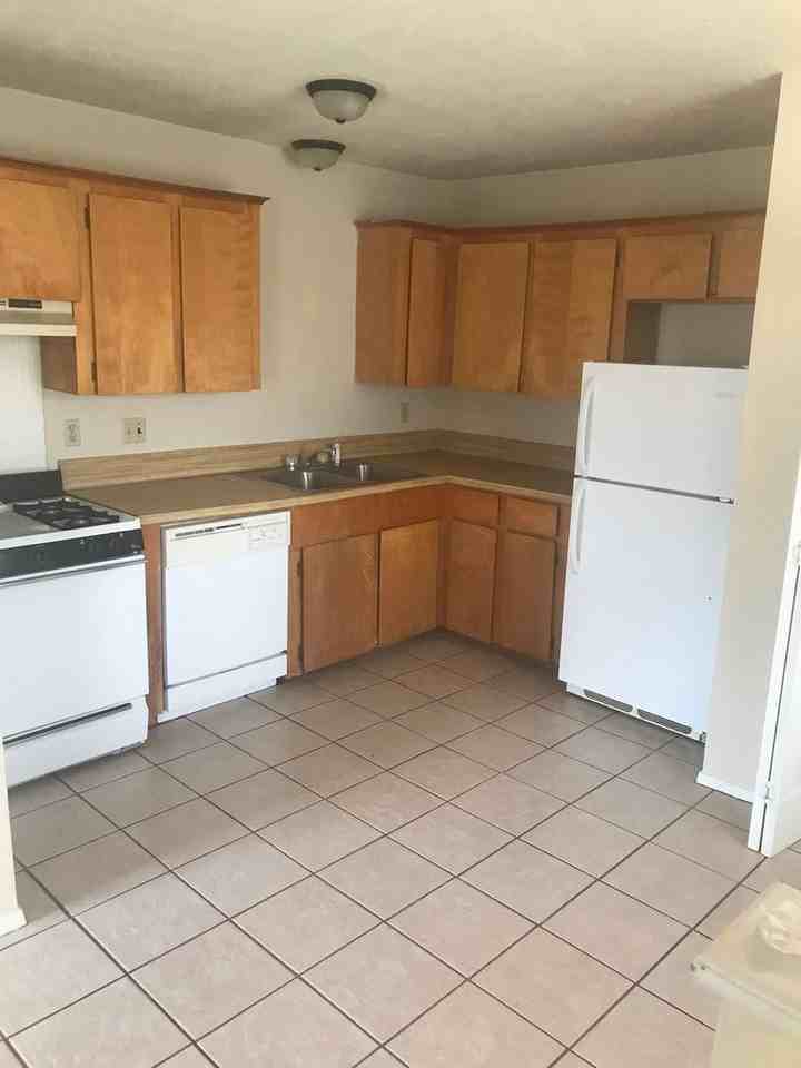 1405 Rescue Ct - Photo 4 of 7