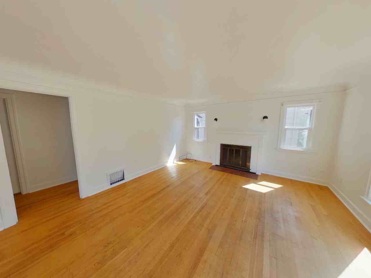 345 Nw 23rd St - Photo 2 of 16