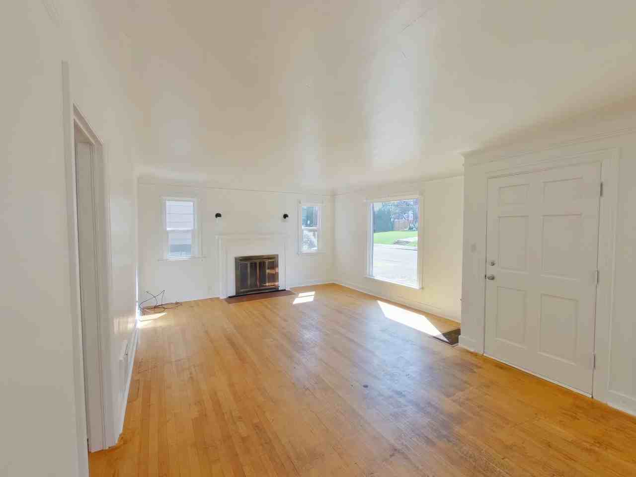 345 Nw 23rd St - Photo 5 of 16