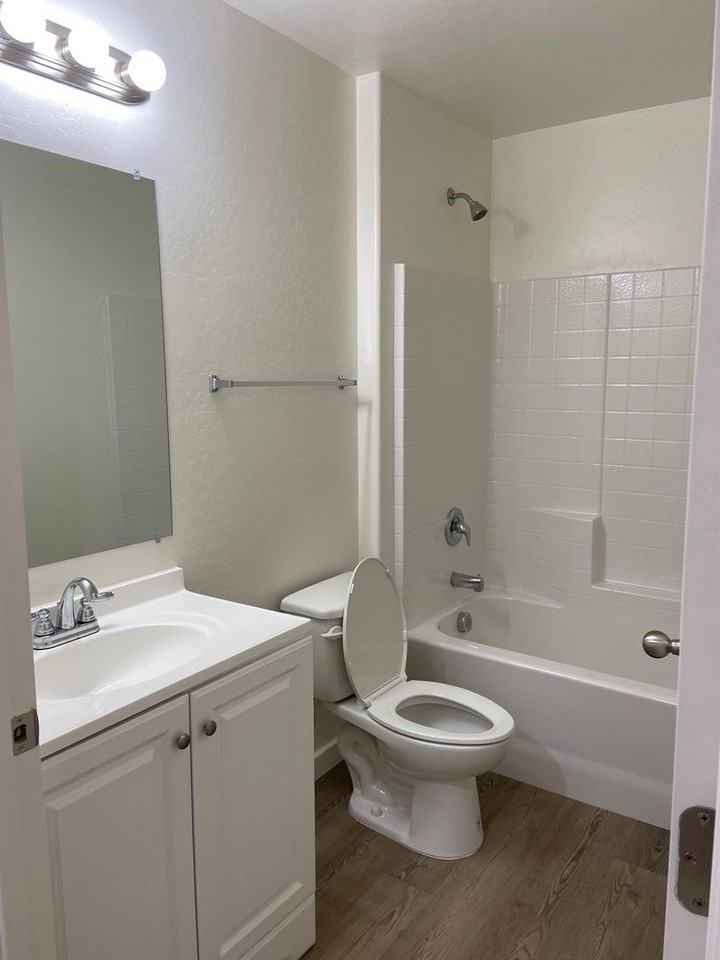 501 E 9th Ave #B - Photo 7 of 9