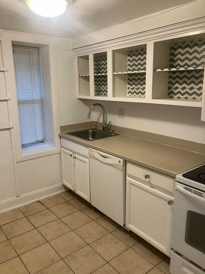 11 N St Nw - Photo 2 of 5