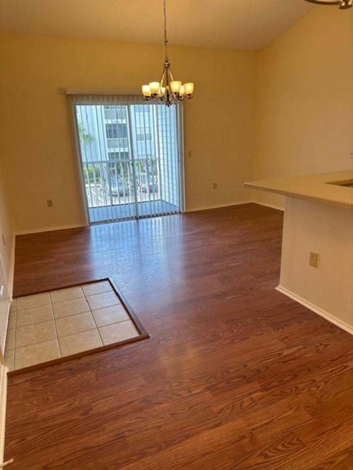 1222 Bermuda Lakes Ln - Photo 2 of 13