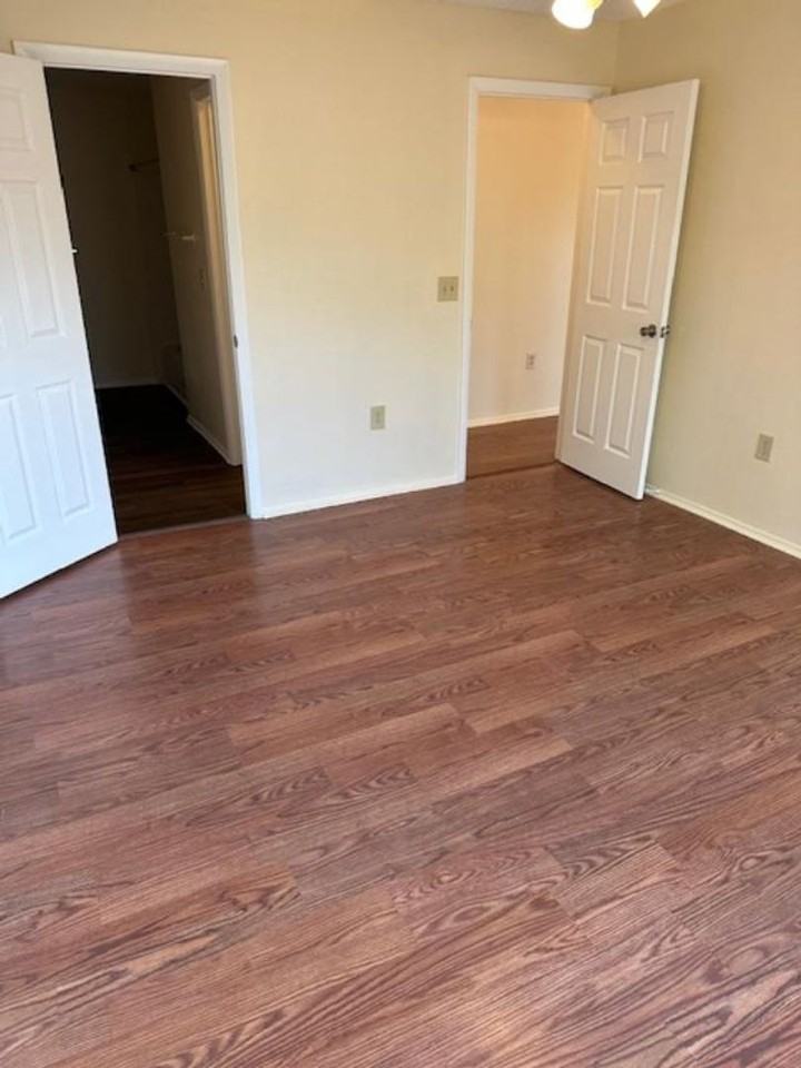 1222 Bermuda Lakes Ln - Photo 7 of 13