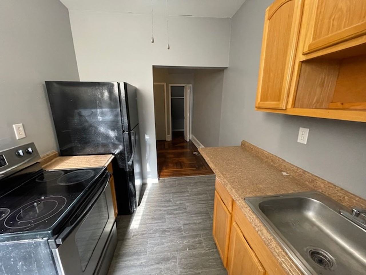 2160 W Grange Ave - Photo 2 of 7