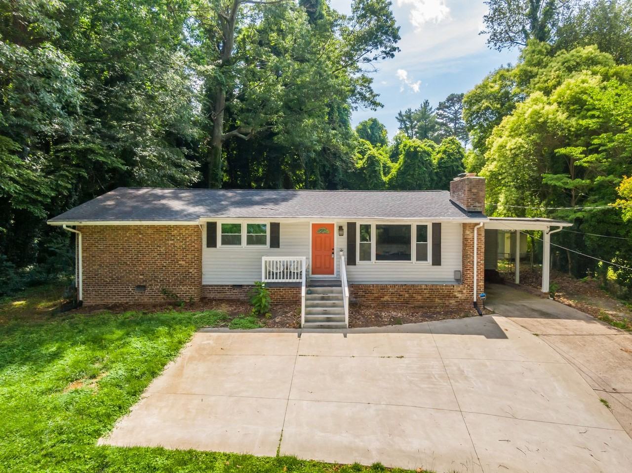 1224 Fenimore St - Photo 2 of 31