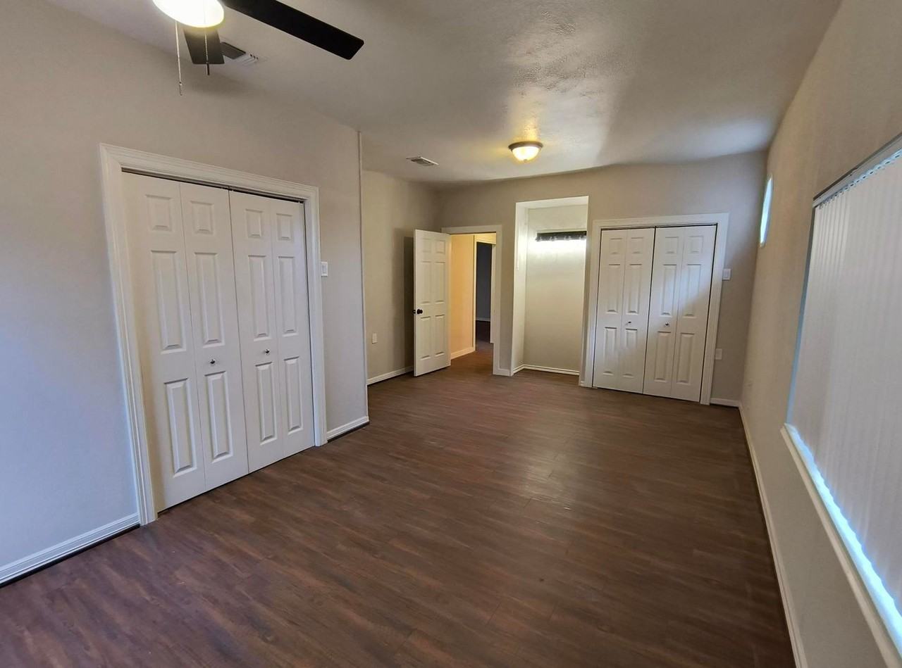 733 E Harris Ave - Photo 7 of 17