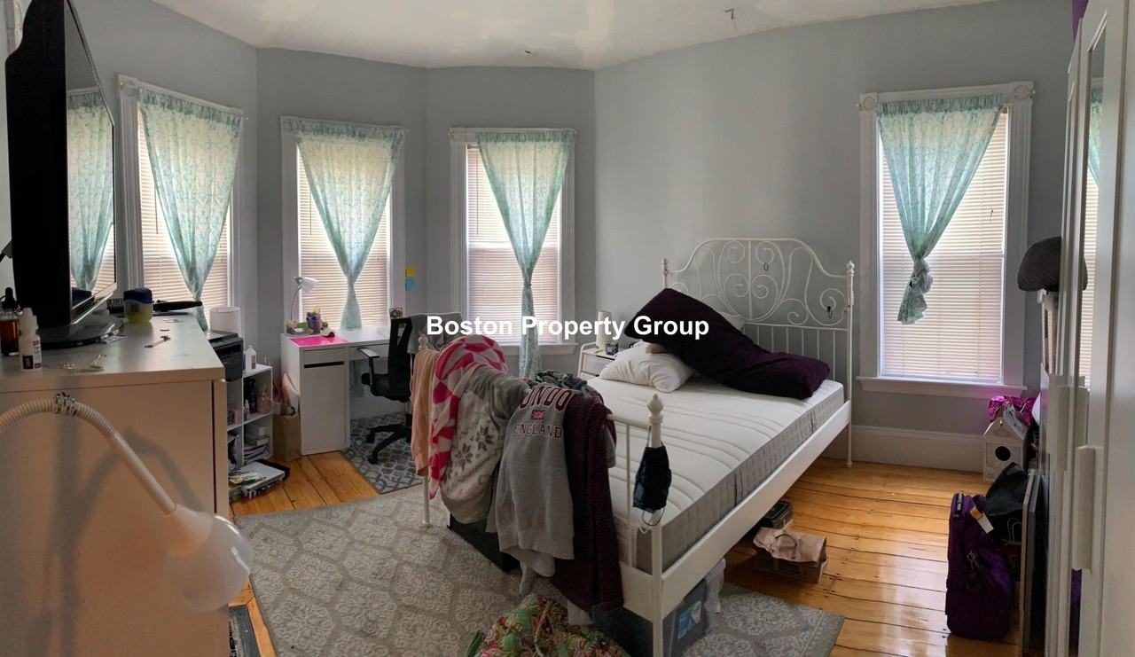 Calumet St #3 - Photo 2 of 8