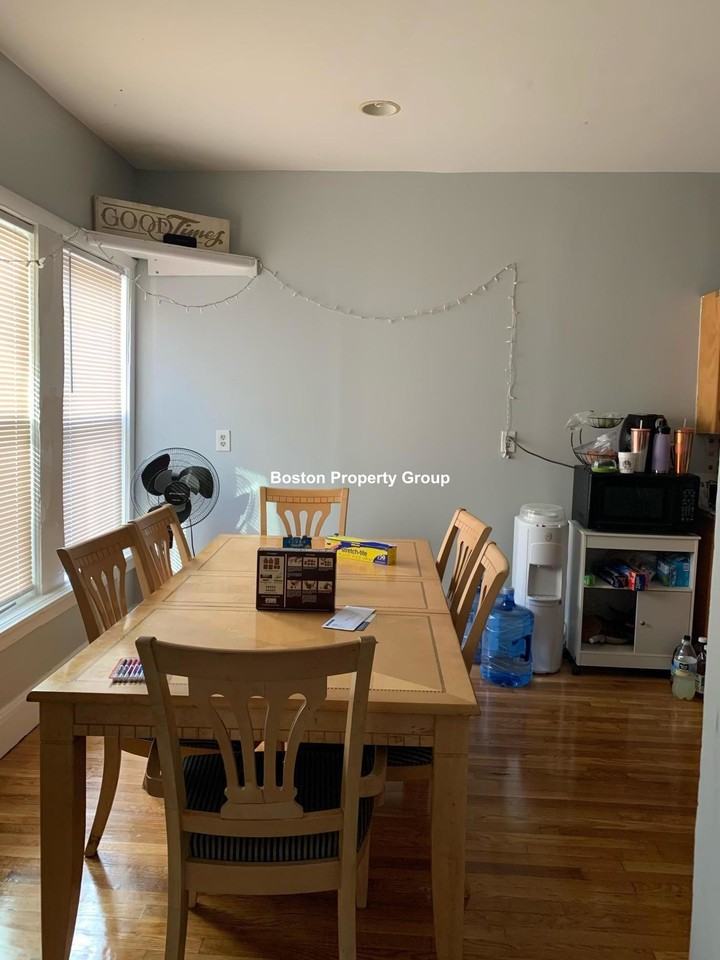 Calumet St #3 - Photo 3 of 8