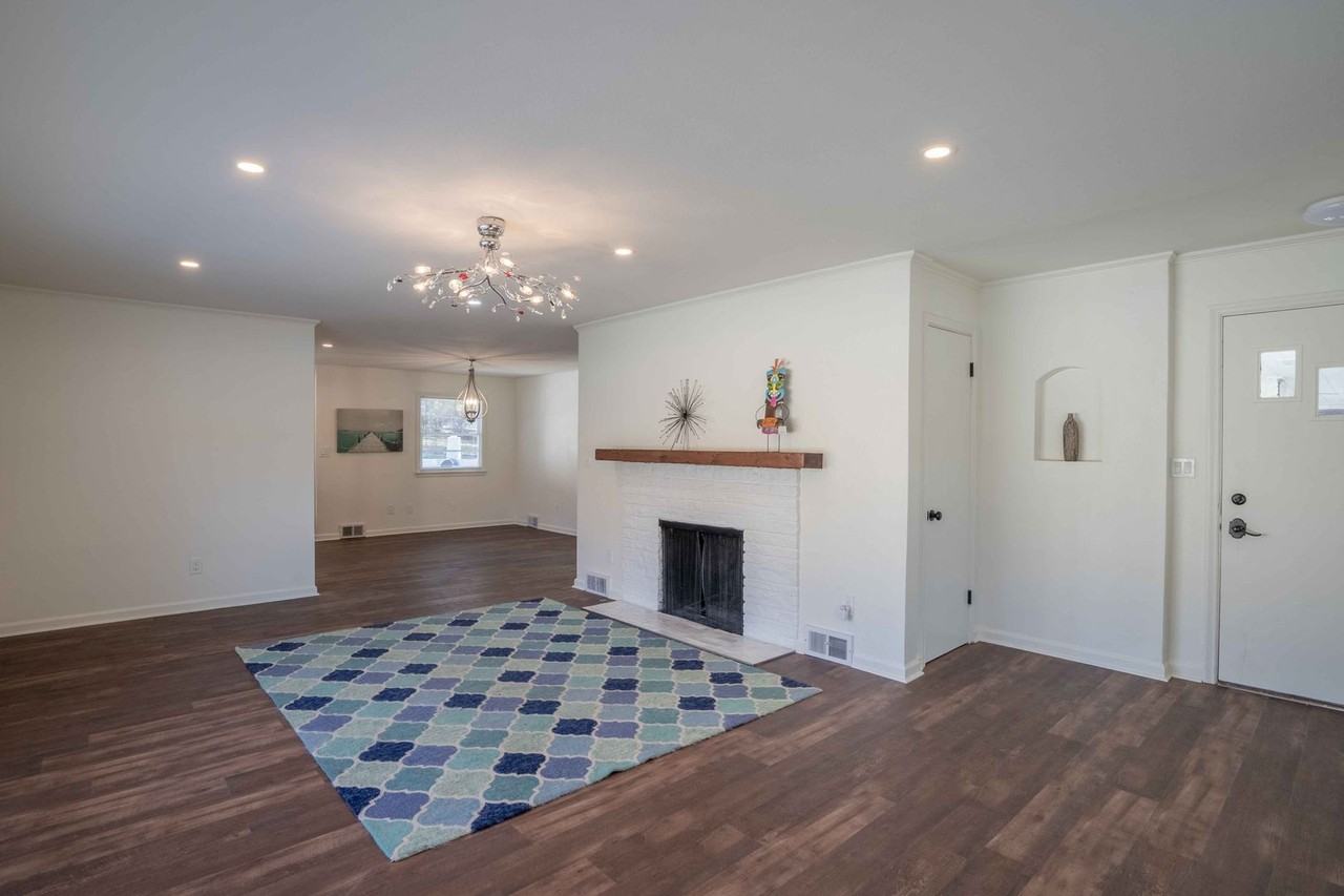 4103 S Lewis Ave - Photo 6 of 23