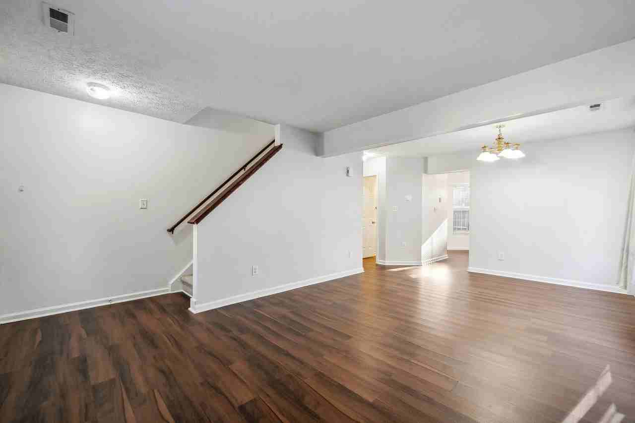 150 Raintree Way - Photo 3 of 24