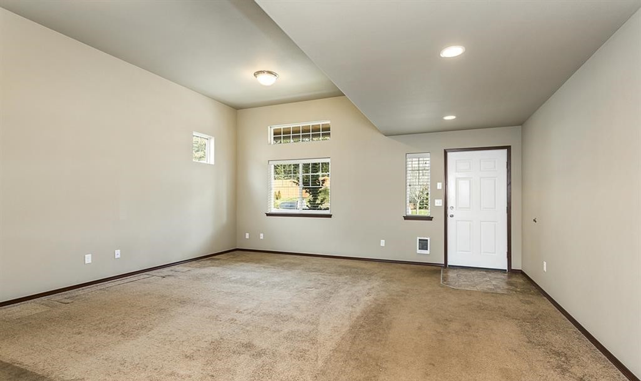 1855 Billie Ct - Photo 7 of 12