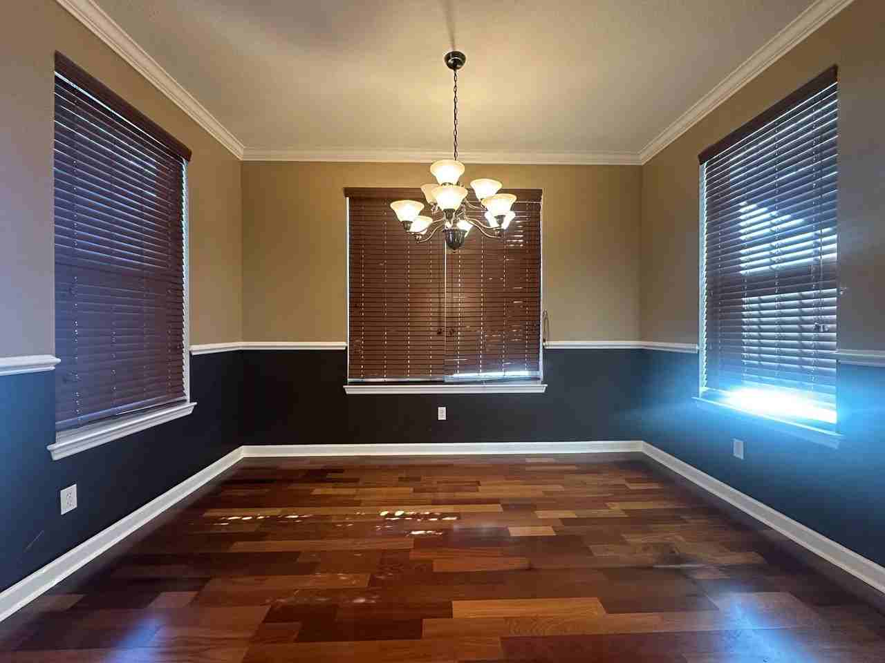 3995 Four Oaks Blvd - Photo 6 of 15