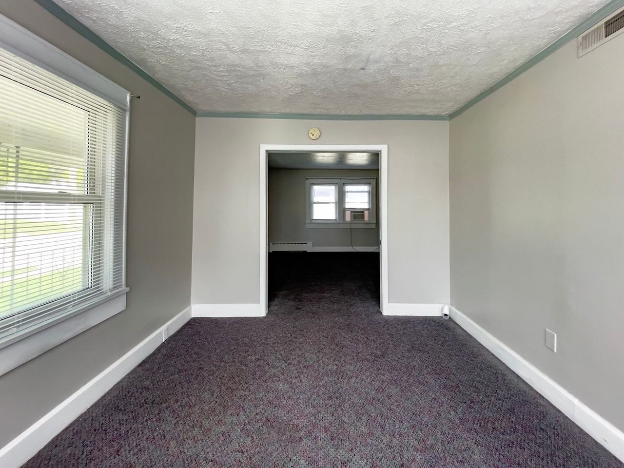 210 S Nichols Ave - Photo 3 of 48