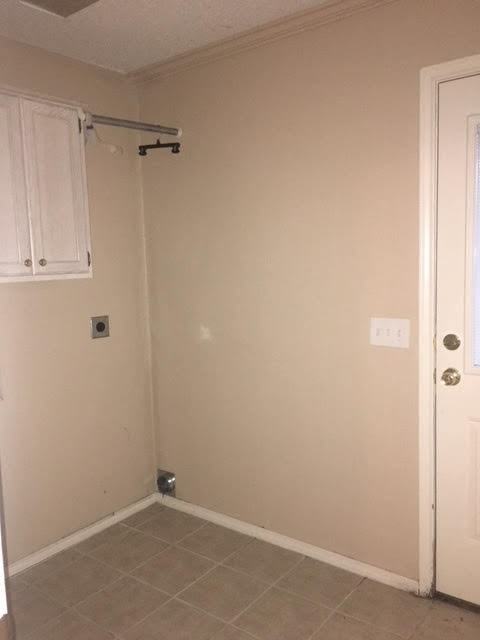 555 Kirkland Ln - Photo 2 of 4