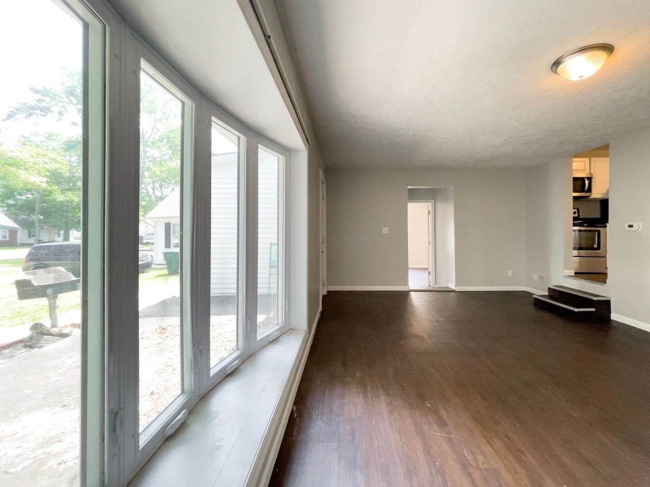 2001 North Glenwood Avenue - Photo 4 of 27