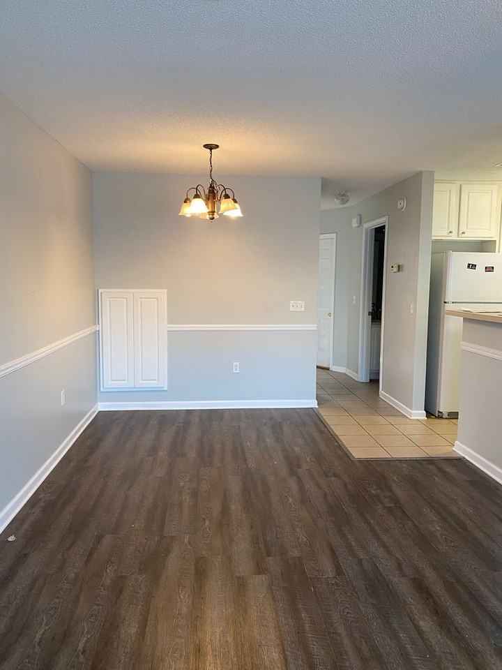 136 N Springview Dr - Photo 7 of 14