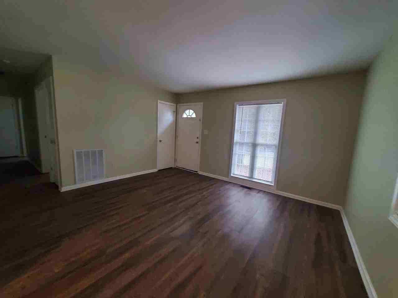 202 Bertram Pl - Photo 2 of 11