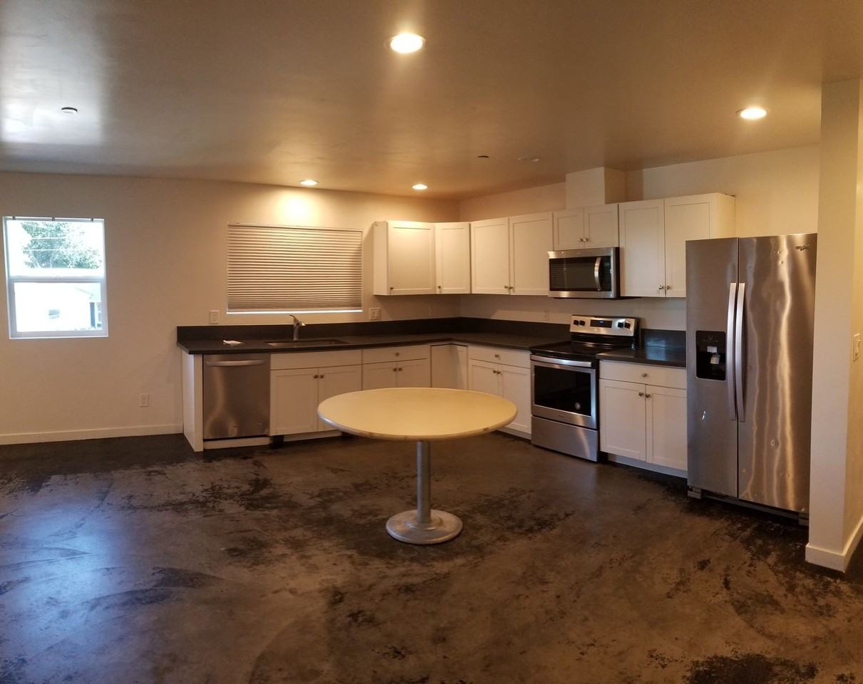 104 Orange Dr - Photo 3 of 50