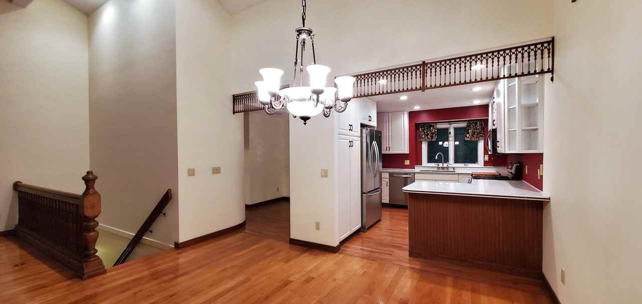 6704 Mission Rdg - Photo 2 of 31