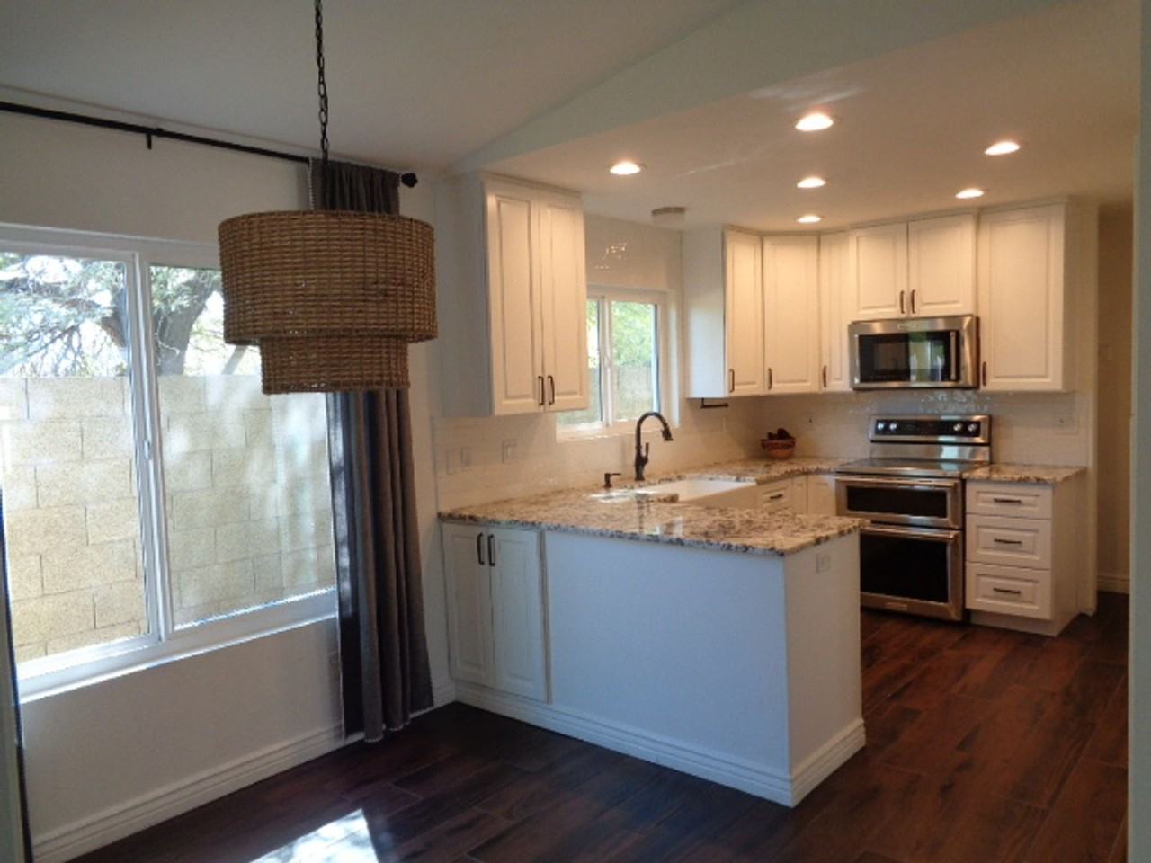 19655 N 48th Ave - Photo 3 of 11