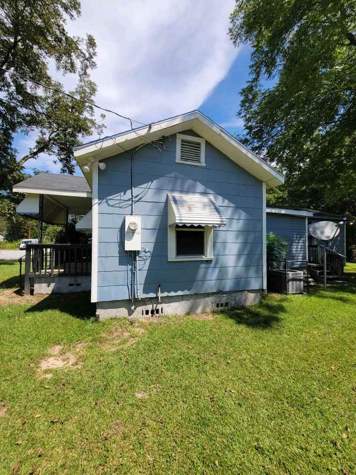 319 16th Ave S - Photo 2 of 17