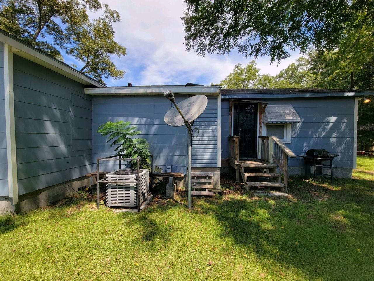 319 16th Ave S - Photo 3 of 17