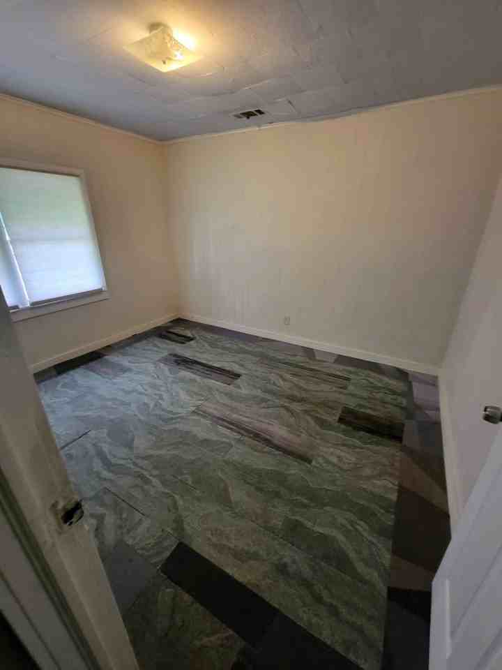 319 16th Ave S - Photo 5 of 11
