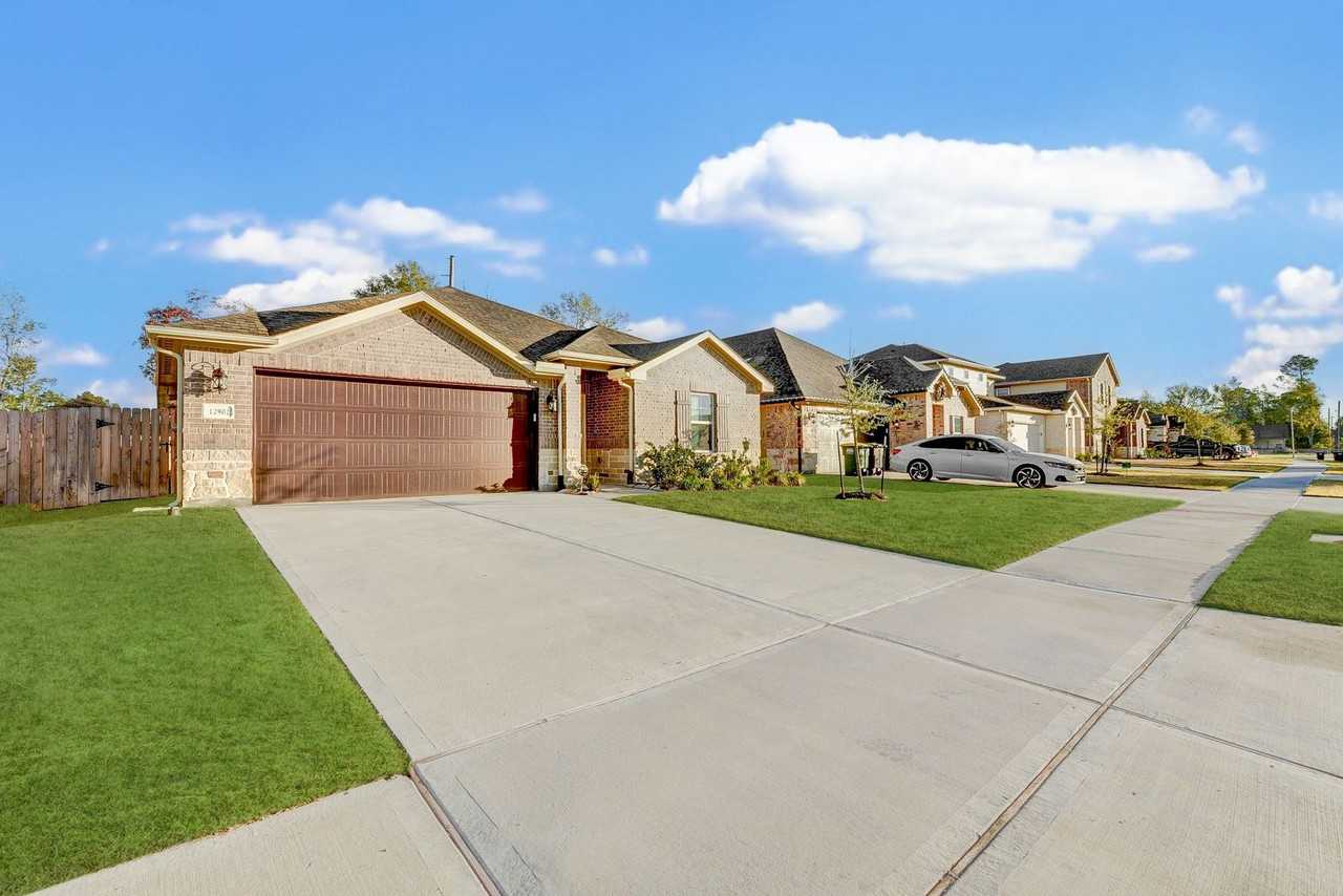 12902 Royal Ann Way - Photo 2 of 28