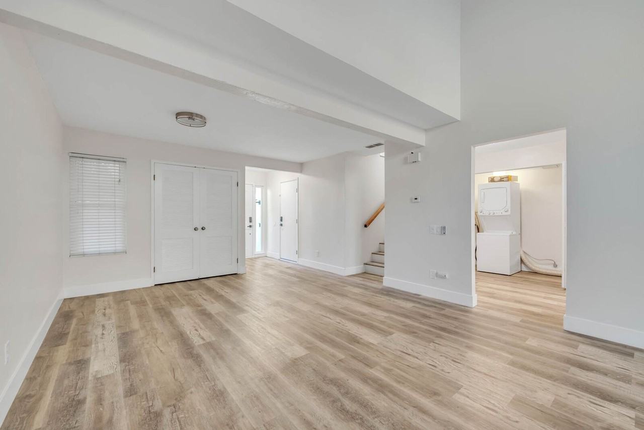 2604 Rio Bravo Cir - Photo 3 of 23