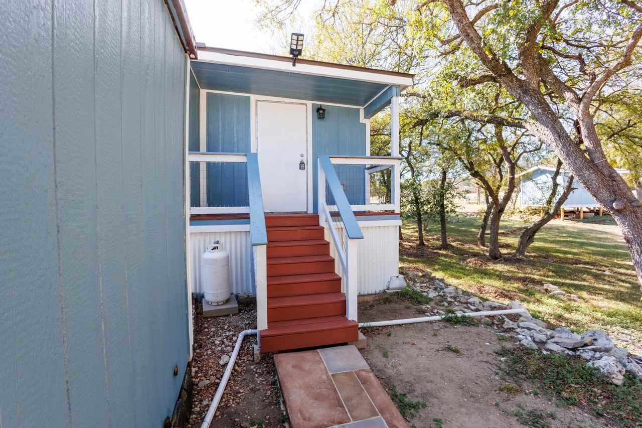 550 Oak Mdws - Photo 2 of 13
