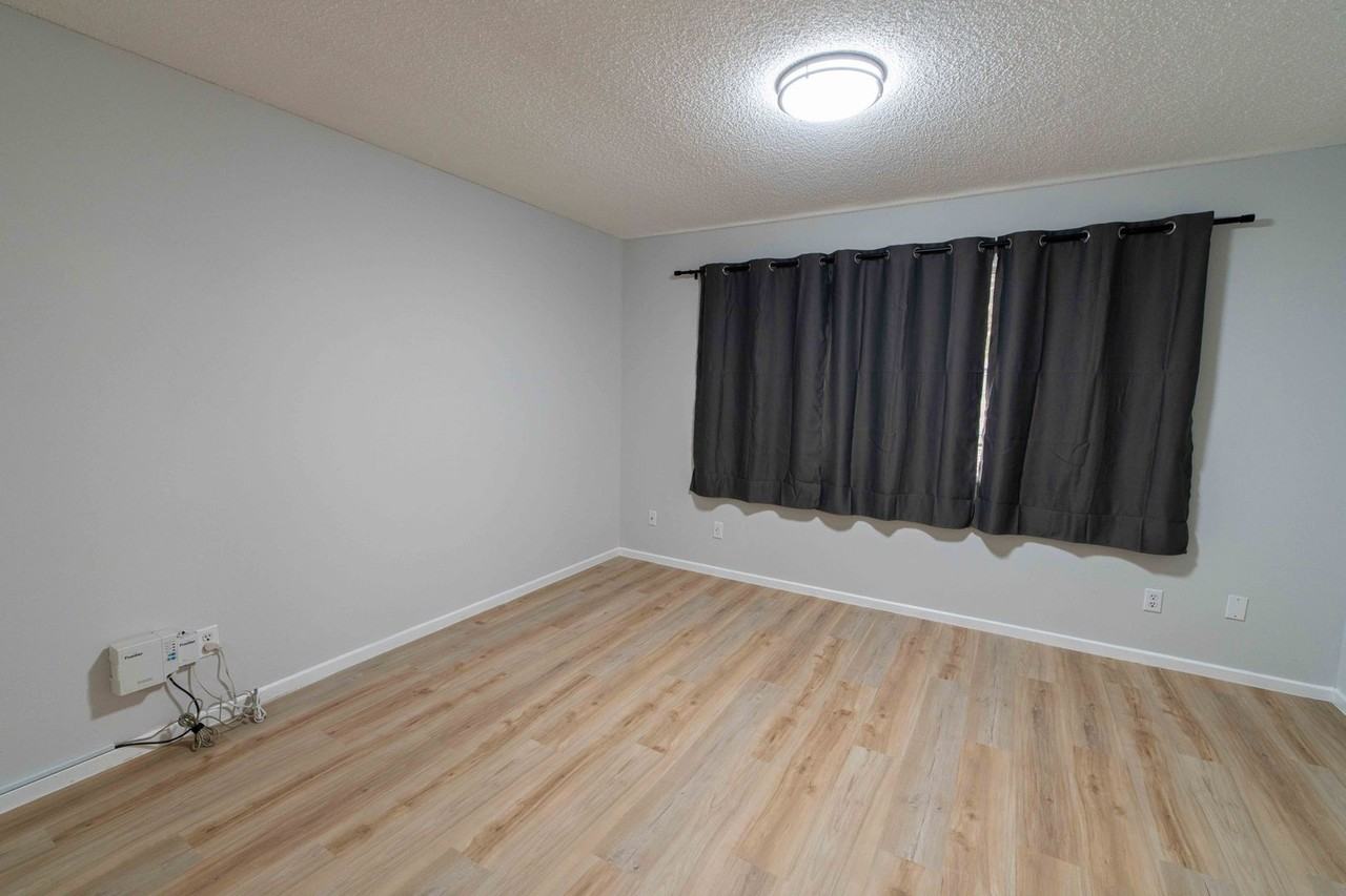 23949 Ne Poplar Ct - Photo 6 of 29