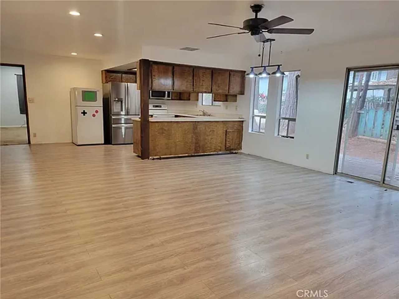 14239 Manatee Cir - Photo 3 of 8