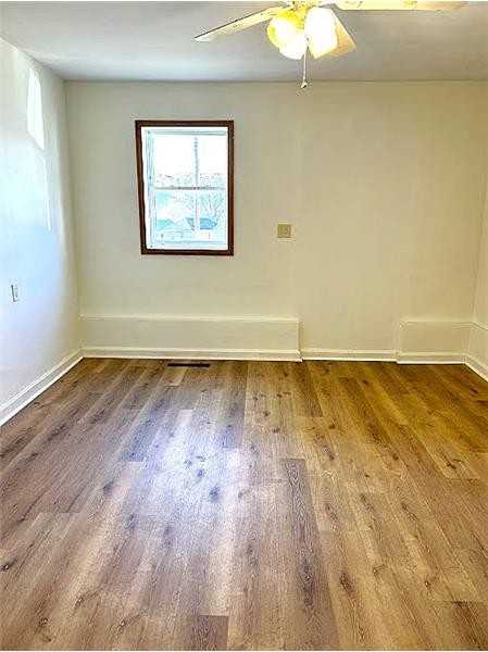 1140 Main St #1 - Photo 5 of 9