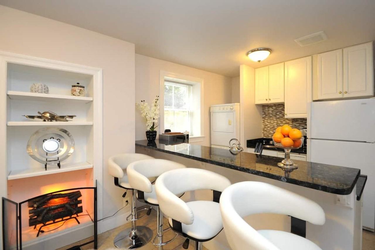 724 E Capitol St Ne #1011204P - Photo 2 of 10