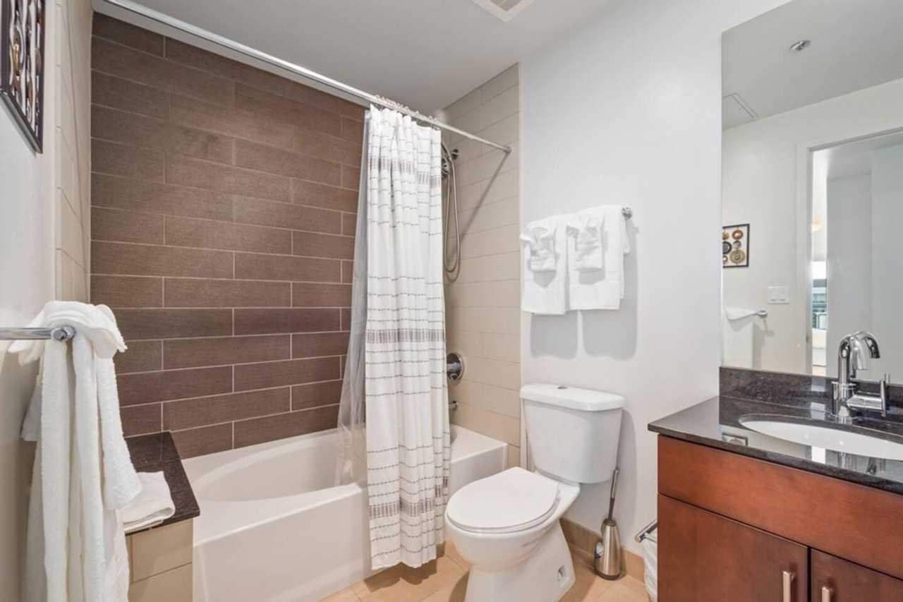 911 15th St #1013121P - Photo 4 of 13