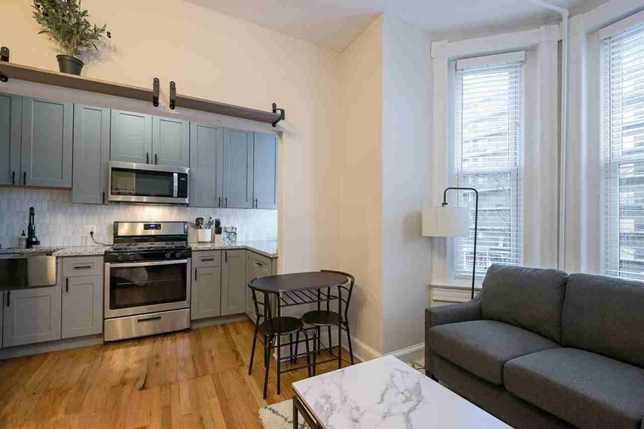 2004 15th St Nw #1011179P - Photo 2 of 11