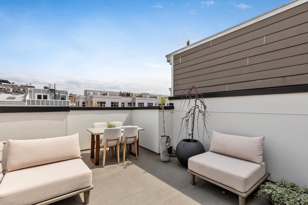 2478 1/2 Ontario Rd Nw #1011218P - Photo 4 of 16