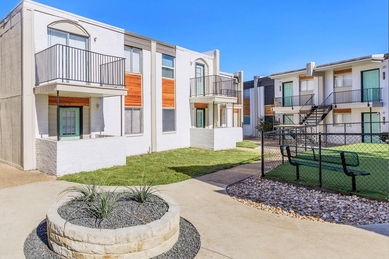 The Duval at Midtown - Photo 2 of 46