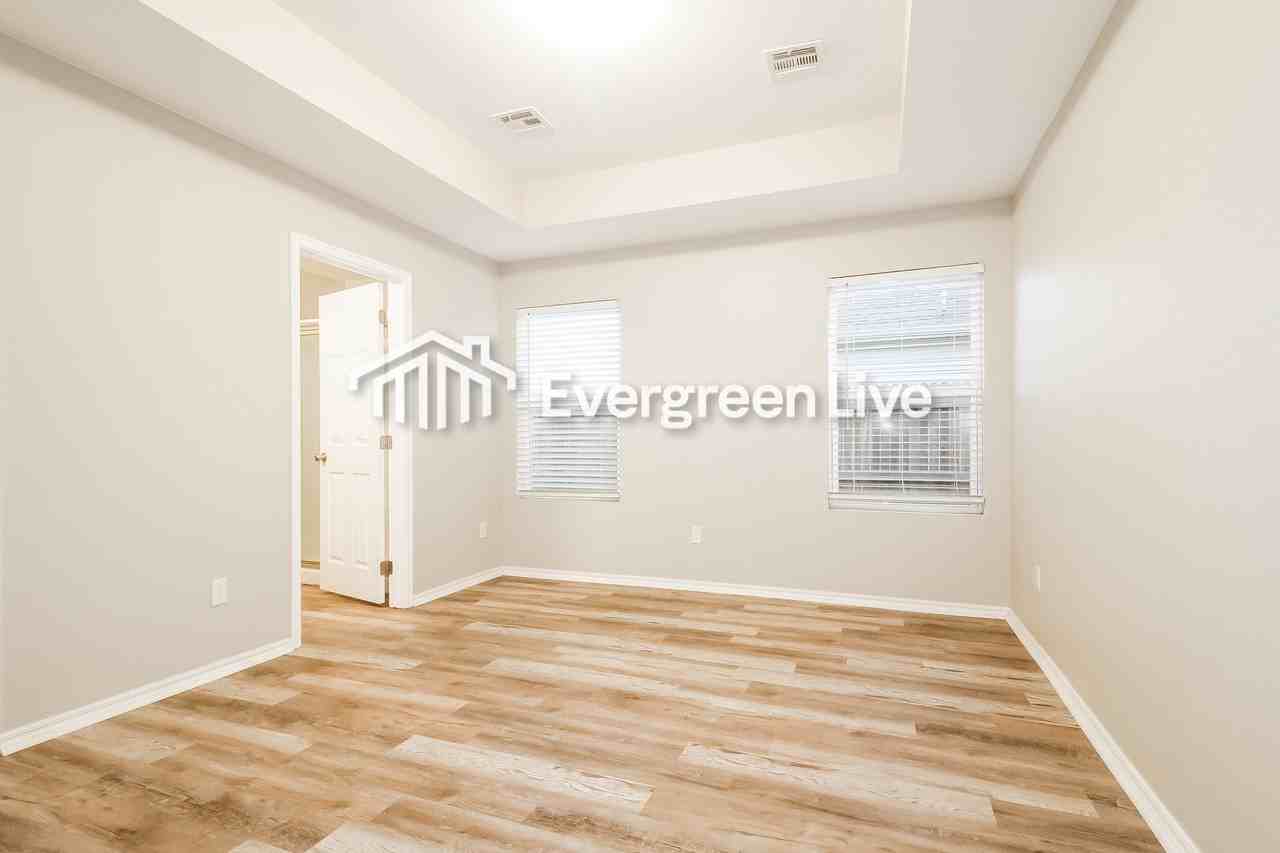 1417 Sandstone Dr - Photo 6 of 15