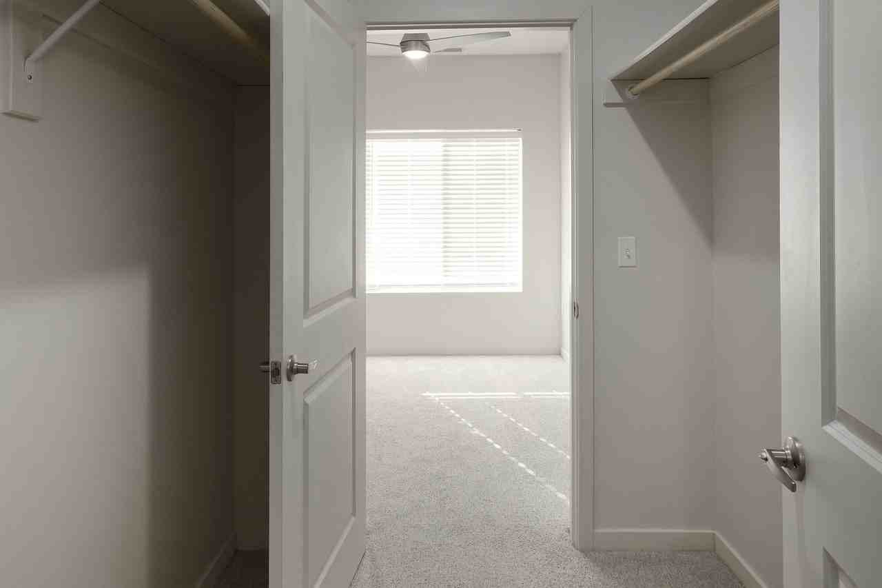 Legacy 23 - Photo 2 of 16