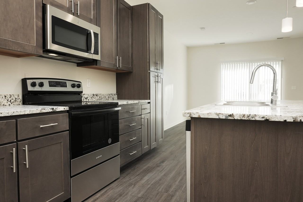 Legacy 23 - Photo 6 of 16