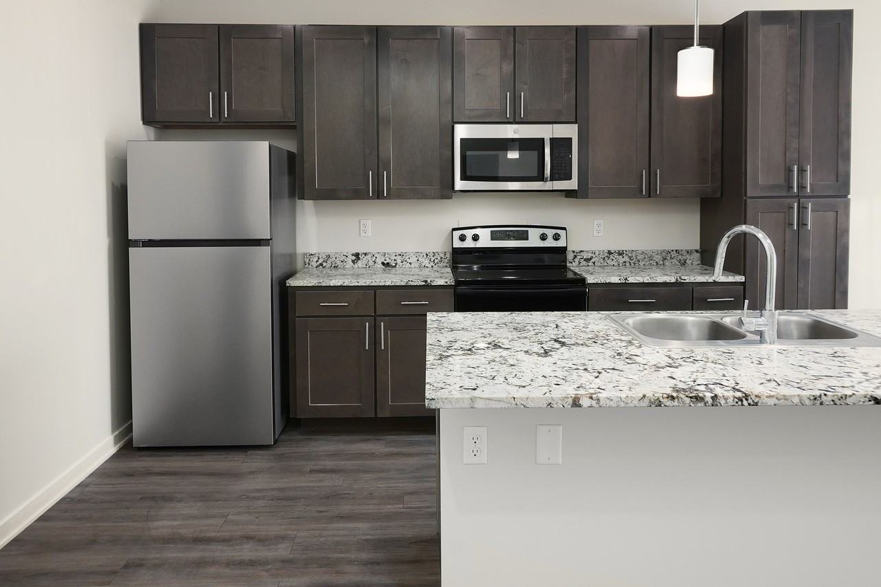 Legacy 23 - Photo 7 of 16