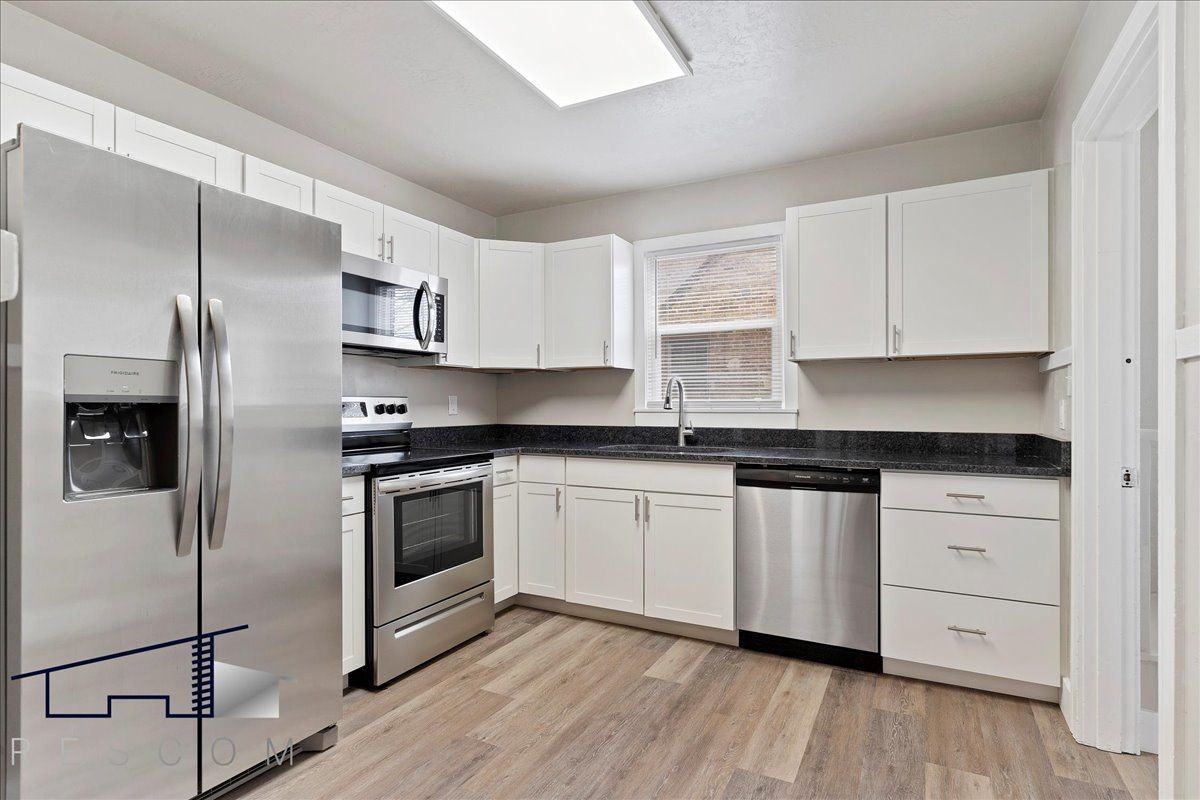 2705 Polk Ave - Photo 2 of 25